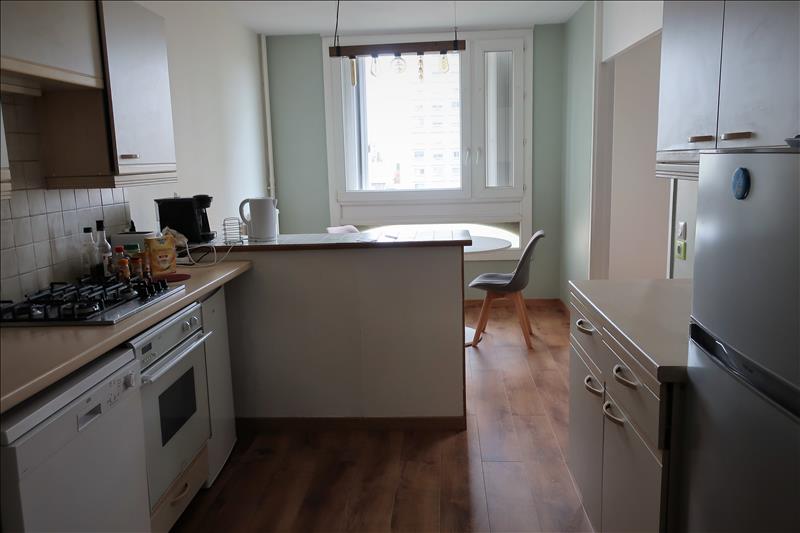Chambre en colocation - 3e étage - 9,80 m2 - 