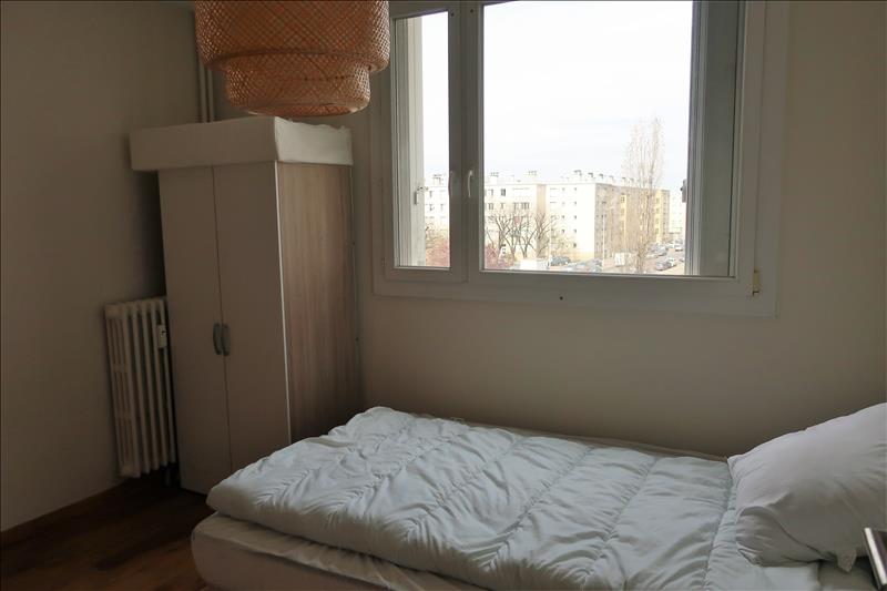 Chambre en colocation - 3e étage - 9,80 m2 - 